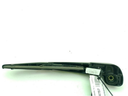 8524152140 BRAZO LIMPIAPARABRISAS TRA PORTÓN TOYOTA URBAN CRUISER (_P1_)|Desguaces La Cabaña