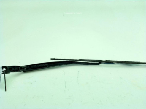 8522152340 BRAZO LIMPIAPARABRISAS DEL IZQ TOYOTA URBAN CRUISER (_P1_)|Desguaces La Cabaña