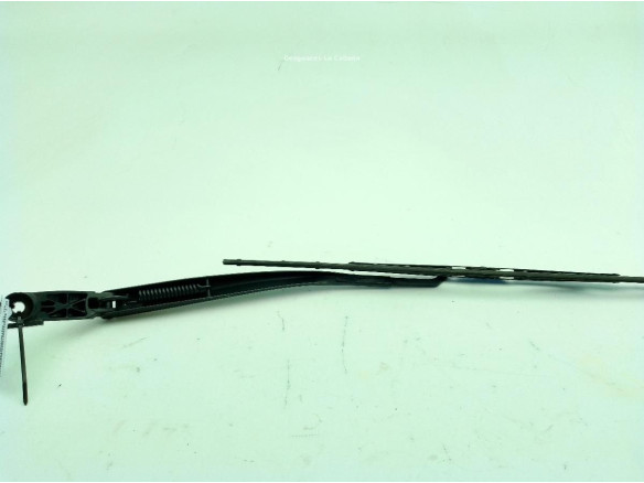 8522152340 BRAZO LIMPIAPARABRISAS DEL IZQ TOYOTA URBAN CRUISER (_P1_)|Desguaces La Cabaña