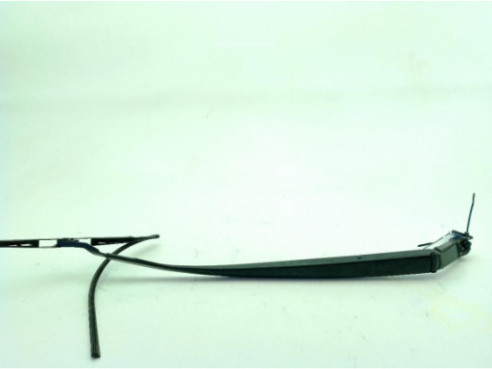 8521152340 BRAZO LIMPIAPARABRISAS DEL DER TOYOTA URBAN CRUISER (_P1_)|Desguaces La Cabaña