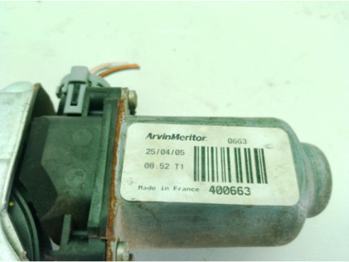 8200155793 ELEVALUNAS PUERTA LAT DEL IZQ RENAULT KANGOO (KC0/1_)|Desguaces La Cabaña