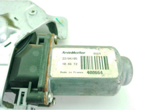 8200157006 ELEVALUNAS PUERTA LAT DEL DER RENAULT KANGOO (KC0/1_)|Desguaces La Cabaña