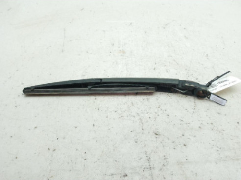 988152F000  BRAZO LIMPIAPARABRISAS TRA PORTÓN KIA RIO IV Hatchback Van (YB, SC, FB)|Desguaces La Cabaña