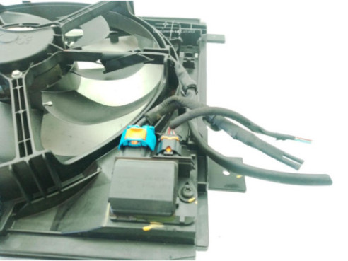 8240647 ELECTROVENTILADOR PEUGEOT 308 SW II|Desguaces La Cabaña