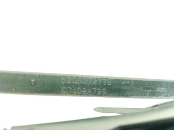 93867989, 8200072778 BRAZO LIMPIAPARABRISAS DEL DER OPEL MOVANO Combi (X70)|Desguaces La Cabaña