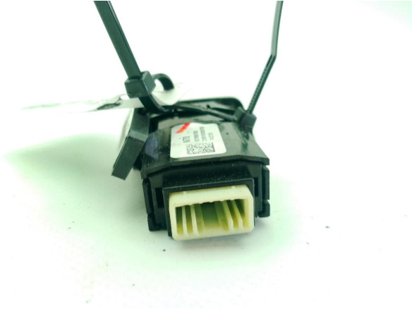 93790N7000UAY INTERRUPTOR WARNING HYUNDAI TUCSON (NX4E, NX4A)|Desguaces La Cabaña