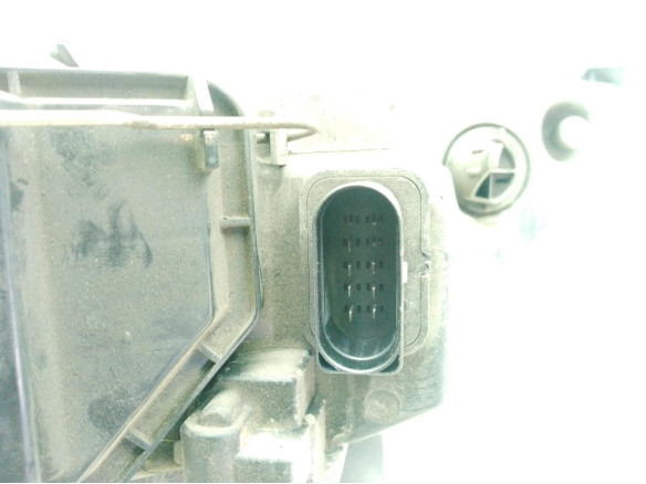 1152096, 2M5113W029BD FARO DERECHO FORD FOCUS Sedán (DFW)|Desguaces La Cabaña