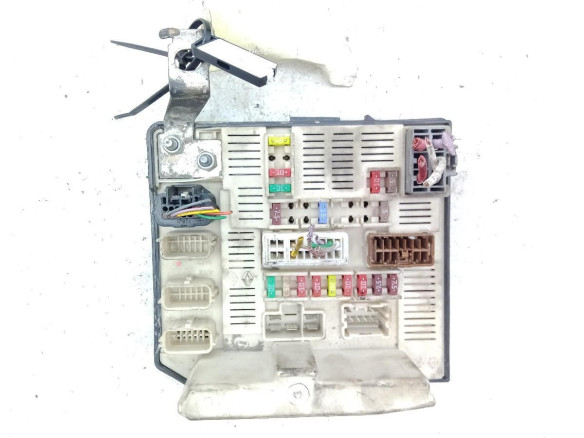 8201044237 CAJA FUSIBLES INTERIOR (BSI) RENAULT KANGOO / GRAND KANGOO (KW0/1_) |Desguaces La Cabaña