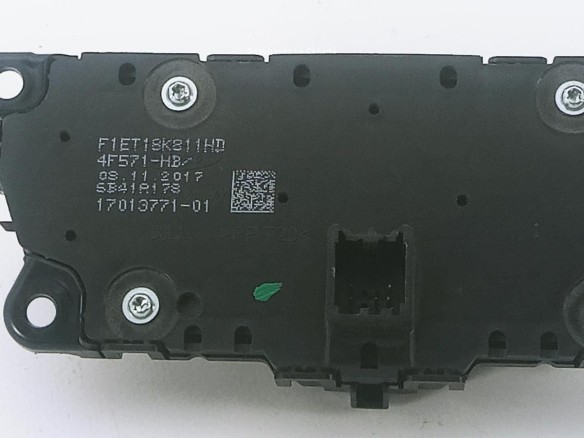 F1ET18K811HD MANDO RADIO FORD FOCUS III |Desguaces La Cabaña