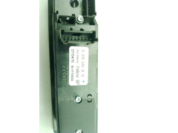 A9065451913 MANDO ELEVALUNAS PUERTA LAT DEL DER MERCEDES BENZ SPRINTER 3,5-t Furgón (906)|Desguaces La Cabaña