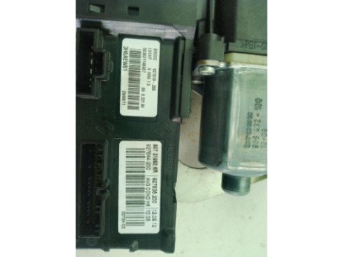 807218465R ELEVALUNAS PUERTA LAT DEL IZQ RENAULT MEGANE III Coupé (DZ0/1_)|Desguaces La Cabaña