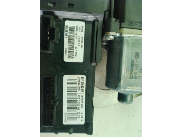807218465R ELEVALUNAS PUERTA LAT DEL IZQ RENAULT MEGANE III Coupé (DZ0/1_)|Desguaces La Cabaña