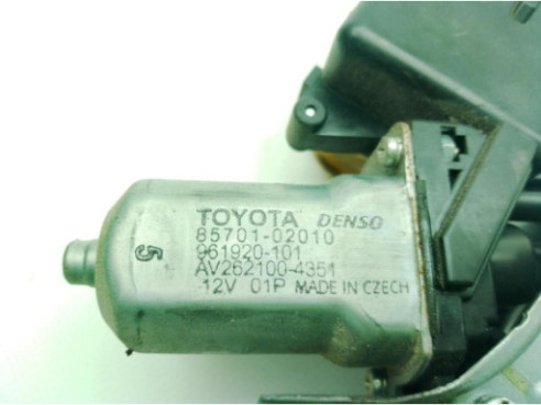 6981002310 ELEVALUNAS PUERTA LAT DEL DER TOYOTA AURIS (_E18_)|Desguaces La Cabaña