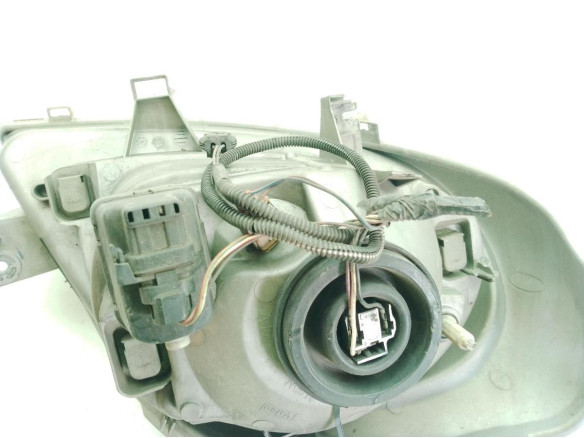 7700311371 FARO IZQUIERDO RENAULT TRAFIC II Autobús (JL)|Desguaces La Cabaña