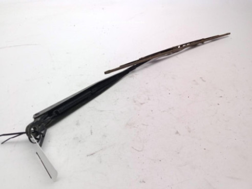 BRAZO LIMPIAPARABRISAS DEL IZQ NISSAN TERRANO II (R20)|Desguaces La Cabaña