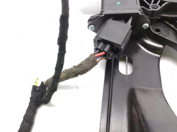 ELEVALUNAS PUERTA LAT DEL DER OPEL ADAM (M13)|Desguaces La Cabaña