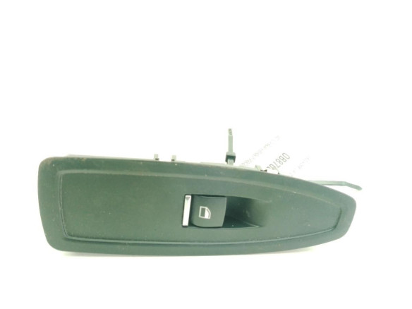 61319208107, 9208107 MANDO ELEVALUNAS PUERTA LAT DEL DER BMW 4 Gran Coupe (F36)|Desguaces La Cabaña