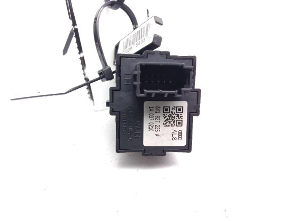 8V1927225A INTERRUPTOR FRENO MANO ELECTRICO AUDI A3 Sportback (8VA, 8VF)|Desguaces La Cabaña