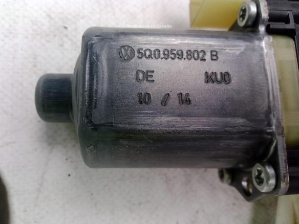 8V4837461 ELEVALUNAS PUERTA LAT DEL IZQ AUDI A3 Sportback (8VA, 8VF)|Desguaces La Cabaña