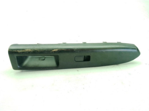 1845906AMS MANDO ELEVALUNAS PUERTA LAT DEL DER KIA SOUL (AM)|Desguaces La Cabaña