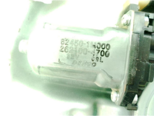 82450-1M000 ELEVALUNAS PUERTA LAT TRA IZQ KIA SOUL (AM)|Desguaces La Cabaña