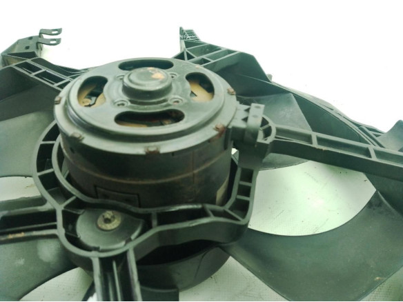 7701069897 ELECTROVENTILADOR RENAULT TRAFIC II Autobús (JL)|Desguaces La Cabaña