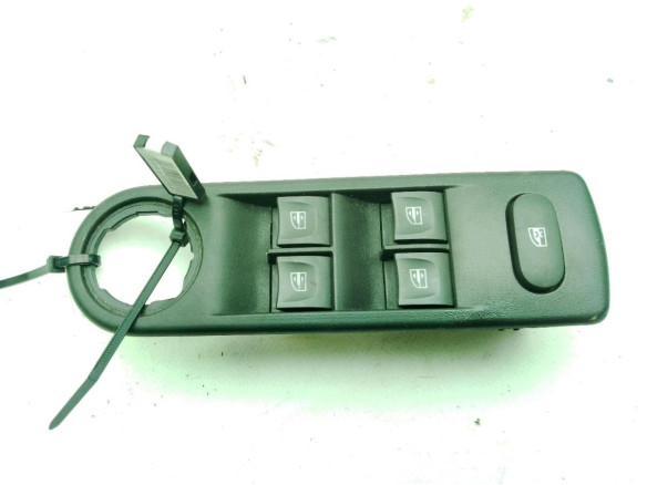 254112588R MANDO ELEVALUNAS PUERTA LAT DEL IZQ RENAULT CAPTUR (J5_, H5_)|Desguaces La Cabaña