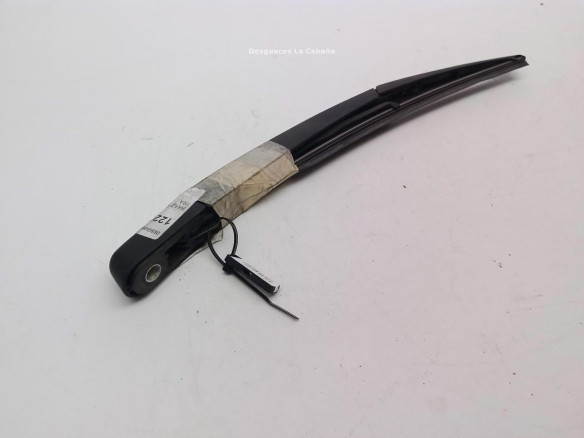 BRAZO LIMPIAPARABRISAS TRA PORTÓN NISSAN PULSAR Fastback (C13)|Desguaces La Cabaña
