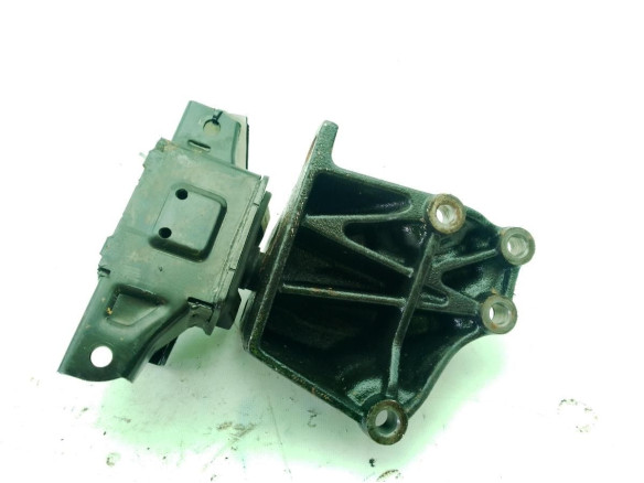 SOPORTE MOTOR IZQ KIA STONIC (YB)|Desguaces La Cabaña