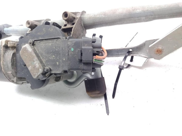 8200268931 MOTOR LIMPIAPARABRISAS DEL RENAULT CLIO III (BR0/1, CR0/1)|Desguaces La Cabaña