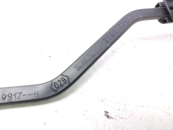 288861068R BRAZO LIMPIAPARABRISAS DEL IZQ RENAULT MEGANE IV (B9A/M_)|Desguaces La Cabaña