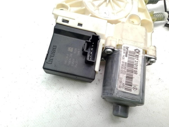 ELEVALUNAS PUERTA LAT TRA IZQ RENAULT MEGANE III Fastback (BZ0_)|Desguaces La Cabaña
