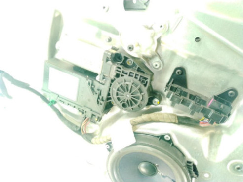 880537B INTERCOOLER DERECHO VW PHAETON (3D1, 3D2, 3D3, 3D4, 3D6, 3D7, 3D8, 3D9)|Desguaces La Cabaña 2