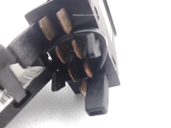 8D0941509C INTERRUPTOR WARNING AUDI A4 (8D2, B5) |Desguaces La Cabaña