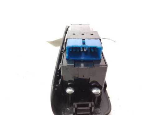 MANDO ELEVALUNAS PUERTA LAT DEL IZQ DAEWOO TACUMA (KLAU)|Desguaces La Cabaña