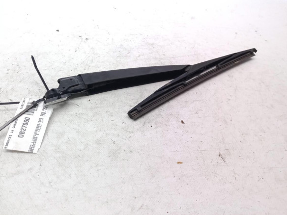 BRAZO LIMPIAPARABRISAS TRA PORTÓN OPEL CORSA E (X15)|Desguaces La Cabaña