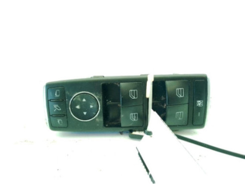 A1669054400 MANDO ELEVALUNAS PUERTA LAT DEL IZQ INFINITI Q30|Desguaces La Cabaña