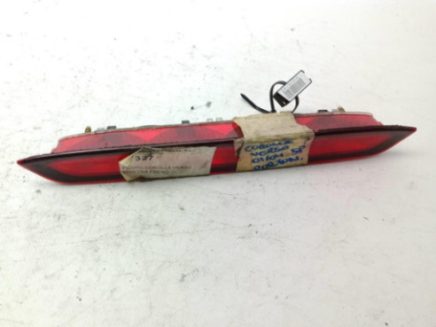 TERCERA LUZ DE FRENO TOYOTA COROLLA Verso (_E12_)|Desguaces La Cabaña