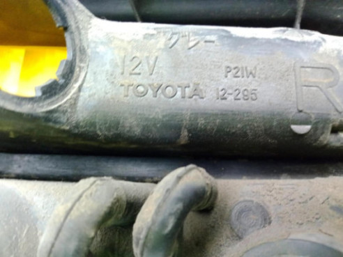 PILOTO TRA DER EXT TOYOTA COROLLA Compact (_E10_)|Desguaces La Cabaña