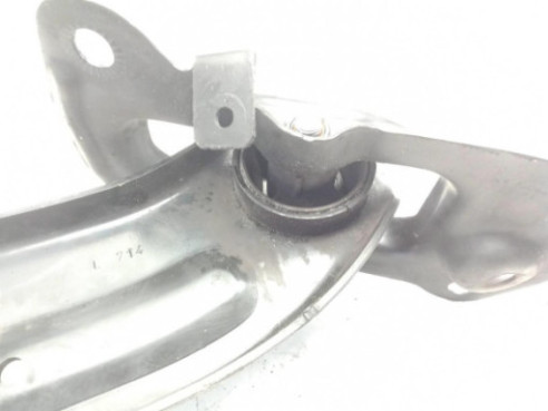 BRAZO SUSPENSION TRASERO DERECHO INFERIOR|Desguaces La Cabaña 2