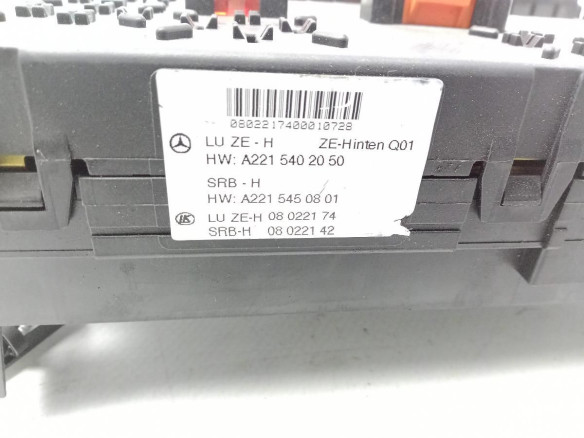 A2215402050 CAJA FUSIBLES EXTERIOR (BSM) MERCEDES BENZ CLASE S (W221)|Desguaces La Cabaña