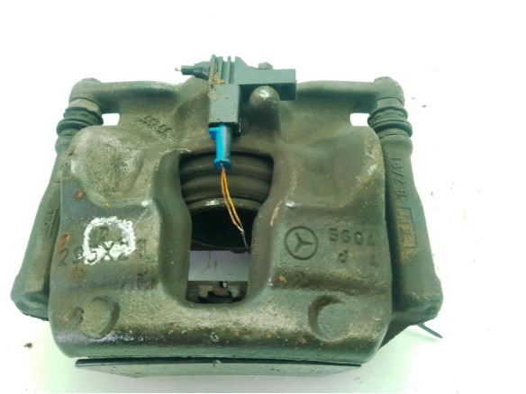 A0004217481 PINZA DEL DER MERCEDES BENZ CLASE A (W176)|Desguaces La Cabaña