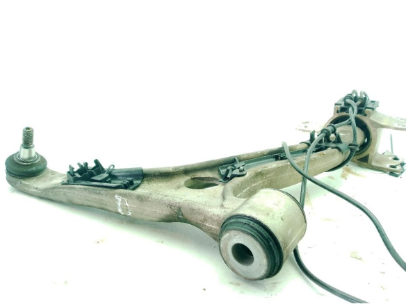 A2463304800 BRAZO SUSPENSION DEL DER INF MERCEDES BENZ CLASE A (W176)|Desguaces La Cabaña