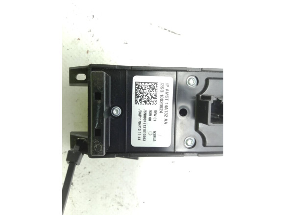AM5T14A132AA MANDO ELEVALUNAS PUERTA LAT DEL IZQ FORD FOCUS III|Desguaces La Cabaña