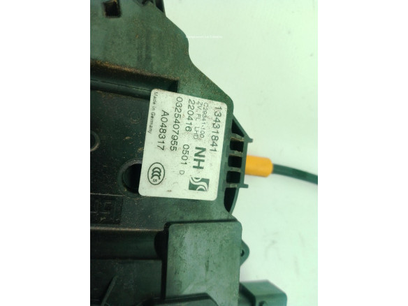 1341841 CERRADURA PUERTA LAT DEL IZQ OPEL CORSA E (X15)|Desguaces La Cabaña