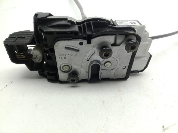 31440397 CERRADURA PUERTA LAT TRA IZQ VOLVO V40 Fastback (525, 526)|Desguaces La Cabaña