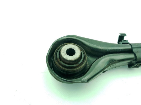 33322406289 BRAZO SUSPENSION TRA IZQ SUP BMW 1 (E81)|Desguaces La Cabaña