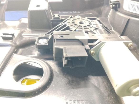   ELEVALUNAS PUERTA LAT TRA IZQ MERCEDES BENZ CLASE GLA (X156)|Desguaces La Cabaña