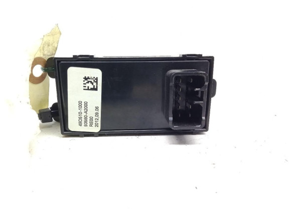 49D5101000 MANDO ELEVALUNAS PUERTA LAT DEL DER KIA CEE'D (JD) |Desguaces La Cabaña