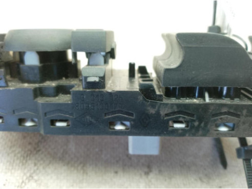 809610017R MANDO ELEVALUNAS PUERTA LAT DEL IZQ RENAULT GRAND SCENIC III (JZ0/1_)|Desguaces La Cabaña